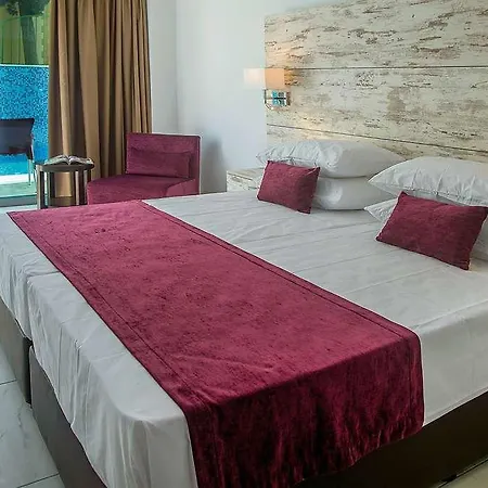 Ramada & By Wyndham 4* Айя-Напа